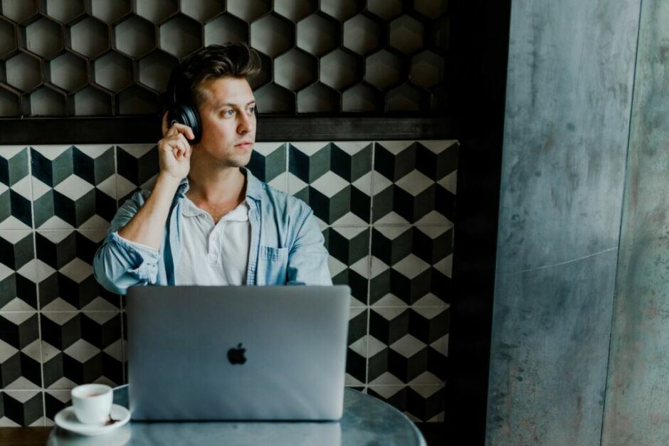 Austin Distel auf Unsplash